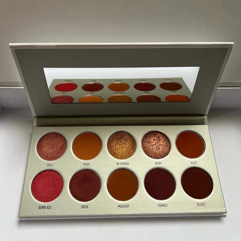 Jaclyn Hill Morphe Ring The Alarm Eyeshadow Palette - Picture 2 of 8